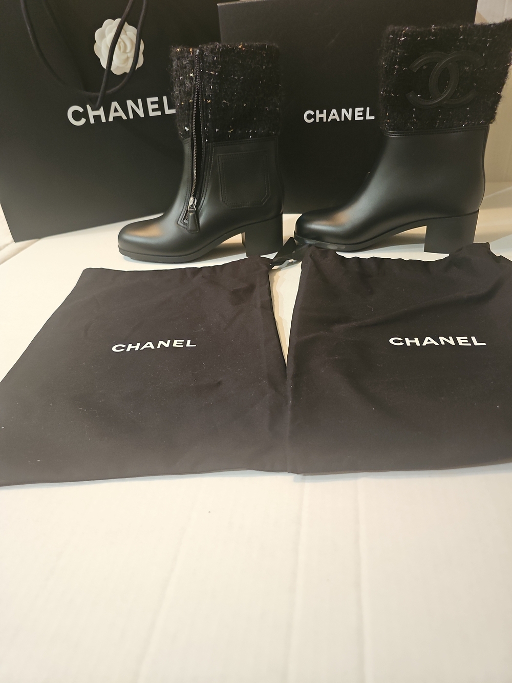 New Chanel G33860 Black Rubber & Tweed CC Logo Rain Ankle Boots Size 36